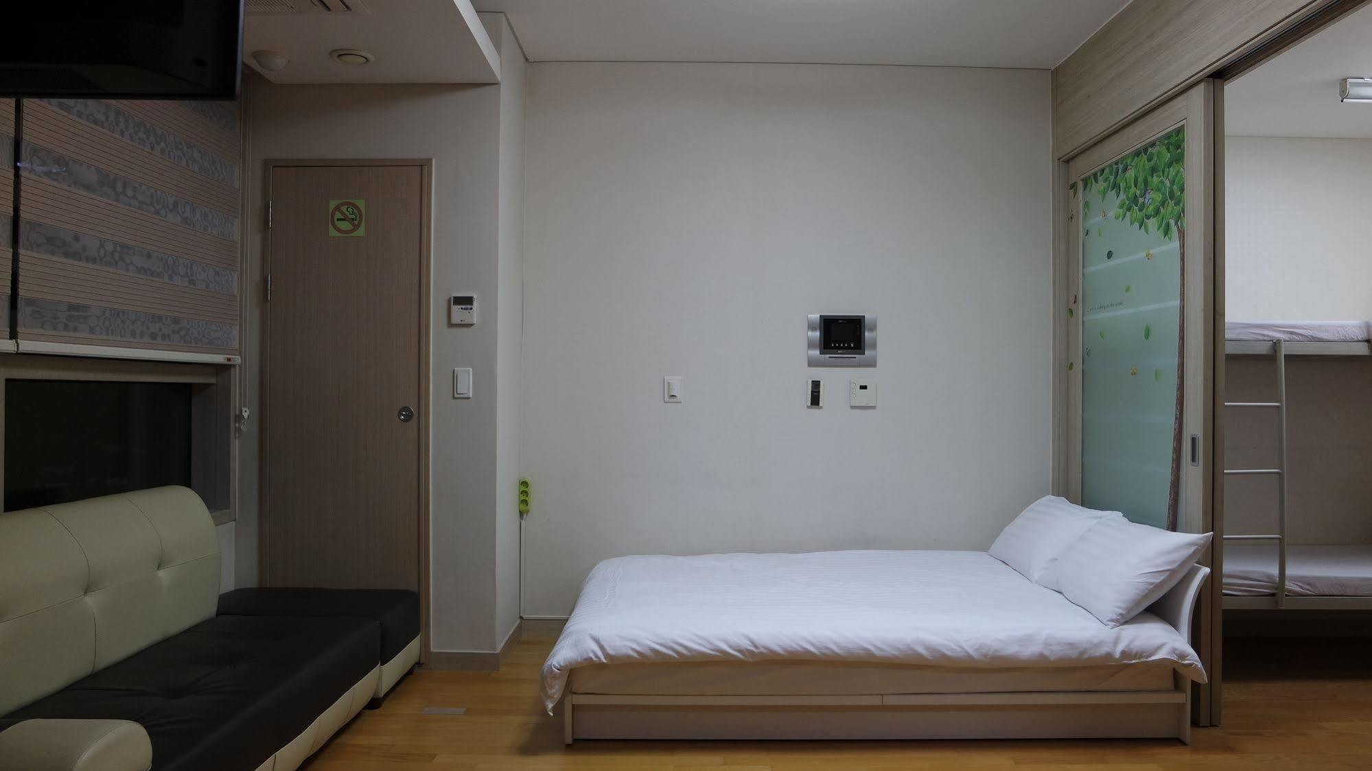 Hostel Coco Seul Zewnętrze zdjęcie